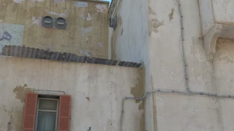 Close-up of the aim point just before the throw